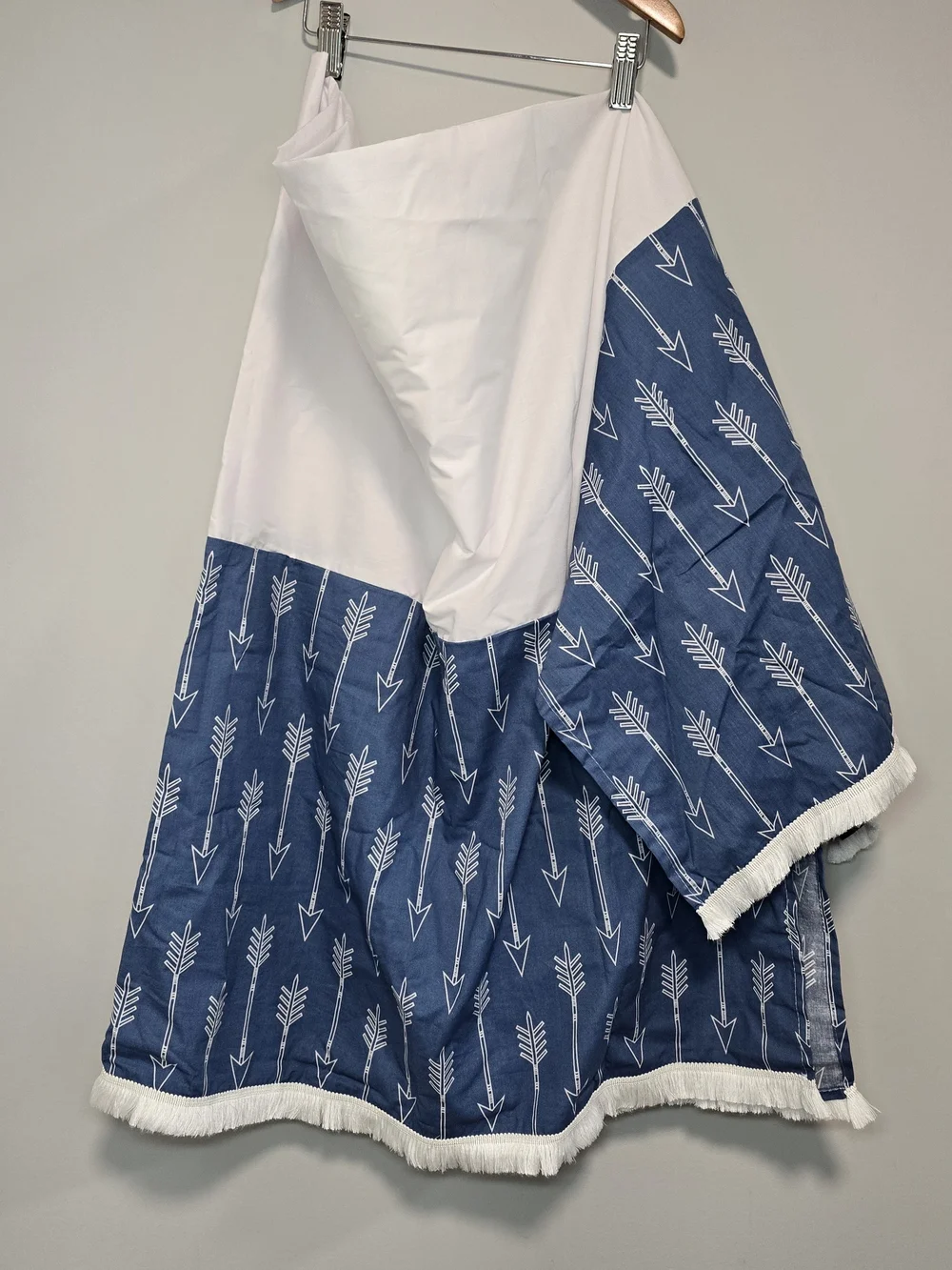 NWOT Navy Arrow Print Crib/Toddler Bed Skirt - Home Accents Bedding
